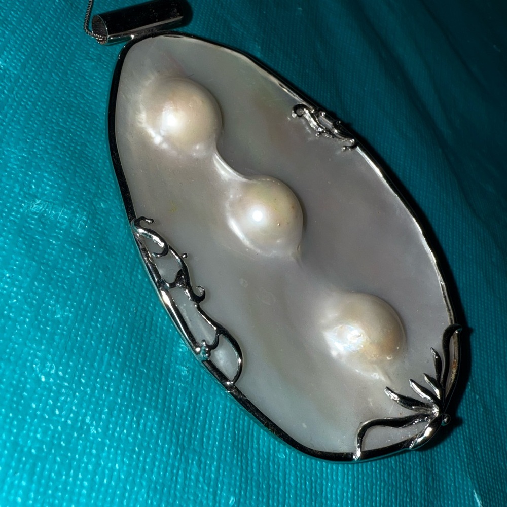 925 Silver & Shell Necklace - Picture 8 of 10